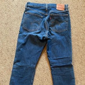 Levi’s 501 Cropped jeans (like new)